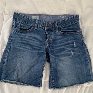 GAP boyfriend relaxed denim shorts